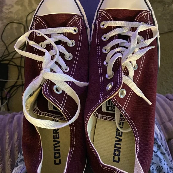 Converse Burgundy Low-Top Sneakers - Picture 1 of 3